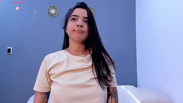 KamilaBetancourt online show from June 6, 1:27 pm