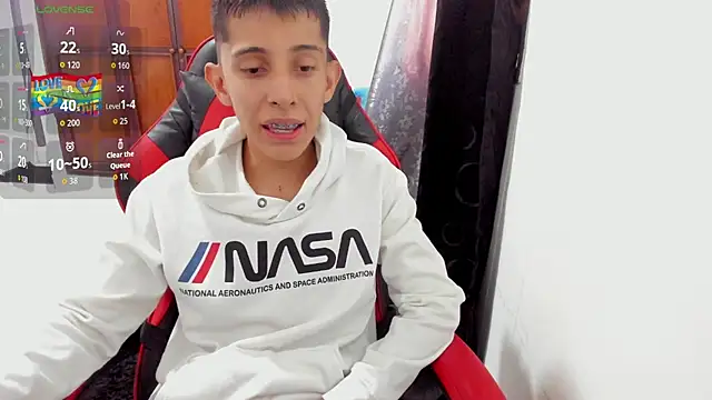 gomitaboy 1 online show from October 17, 6:43 pm