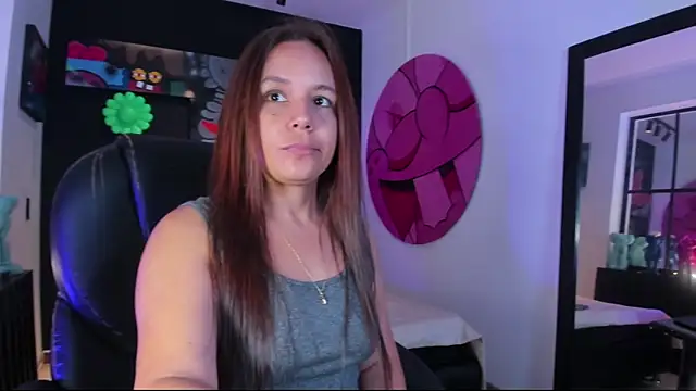 Marthina online show from December 22, 1:50 am