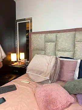 Snapshot of Marthina chatting on October 2, 12:25 am Marthina online show from October 2, 12:25 am