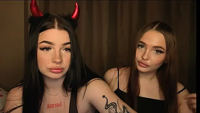 Snapshot of honey_____bunny chatting on November 11, 1:50 pm honey bunny online show from November 11, 1:50 pm