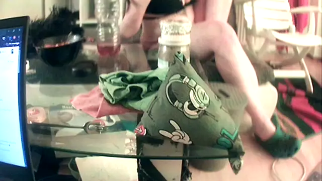 Snapshot of flenslive chatting on March 14, 1:11 am flenslive online show from March 14, 1:11 am