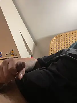 Tholel420 online show from April 20, 9:49 pm