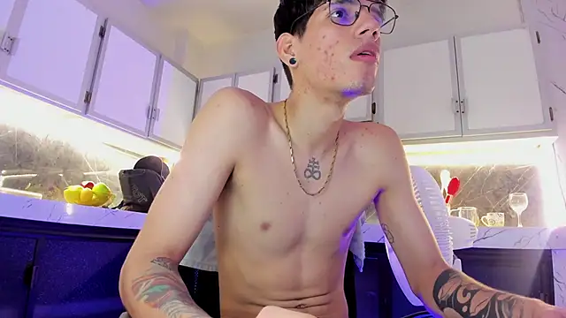 david huge online show from November 28, 7:52 am