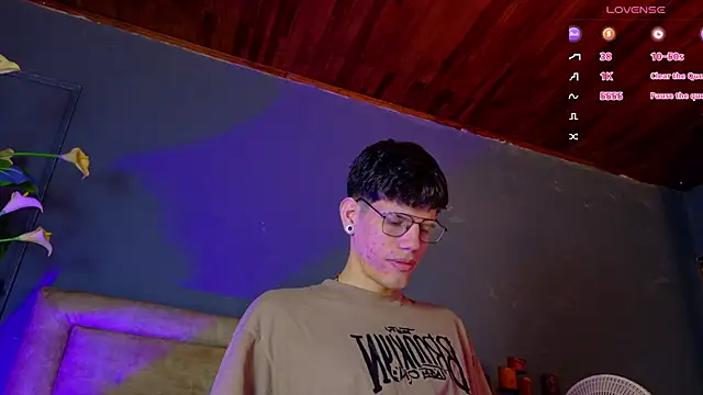 david huge online show from November 11, 1:28 pm