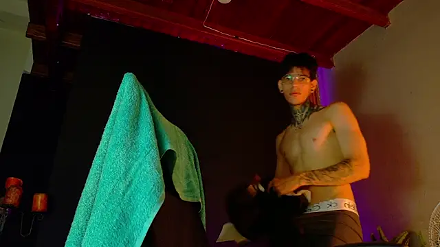 david huge online show from July 9, 4:24 am