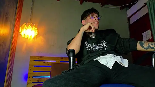 david huge online show from April 11, 3:14 am