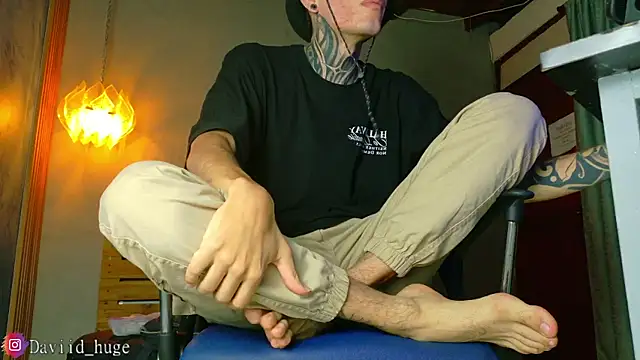 david huge online show from May 16, 7:24 pm