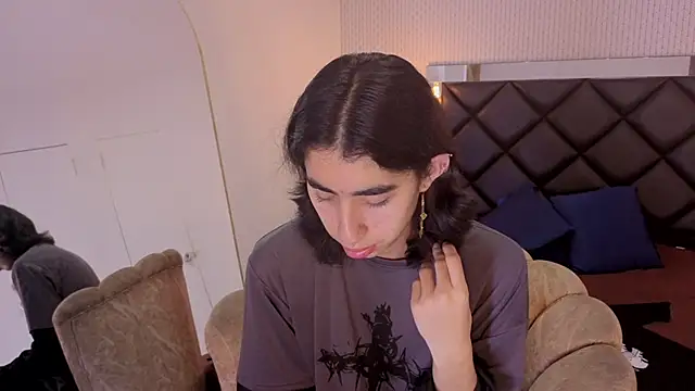 ryo light online show from March 5, 3:47 am