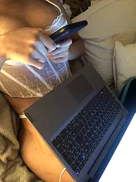 MusaAyla online show from November 29, 1:28 am