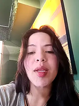 avril vinn online show from November 14, 7:06 pm