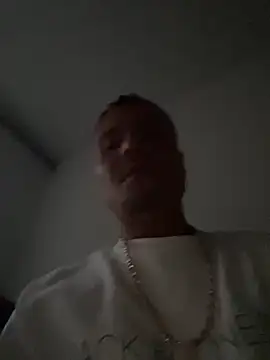 Snapshot of OfferedTearing chatting on September 27, 5:08 pm OfferedTearing online show from September 27, 5:08 pm