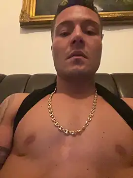 Snapshot of OfferedTearing chatting on October 29, 11:03 pm OfferedTearing online show from October 29, 11:03 pm