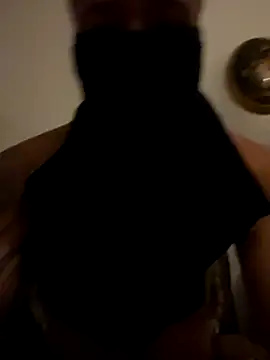 Snapshot of OfferedTearing chatting on October 27, 9:27 pm OfferedTearing online show from October 27, 9:27 pm