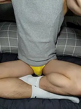 icejuljulju online show from February 28, 1:11 pm