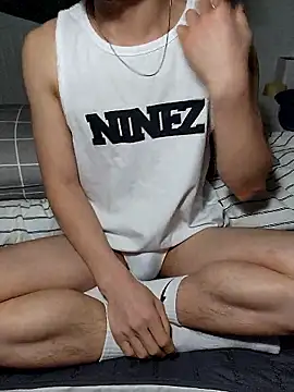 icejuljulju online show from January 19, 1:37 pm