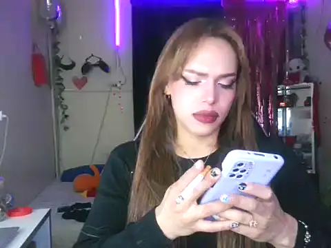 Xrussoaprilofficial online show from June 17, 4:12 am