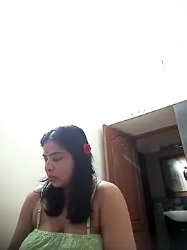 Snapshot of srimasrima chatting on November 6, 5:33 am srimasrima online show from November 6, 5:33 am