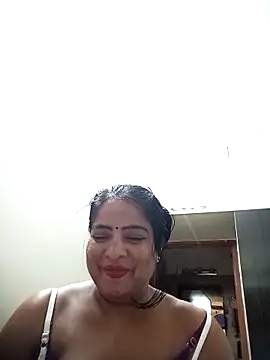 Snapshot of srimasrima chatting on November 15, 8:40 am srimasrima online show from November 15, 8:40 am