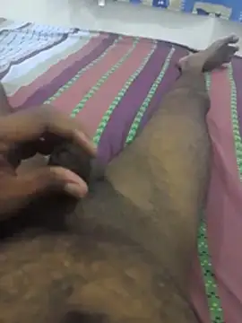 Snapshot of Luky2-35 chatting on November 14, 10:13 pm Luky2-35 online show from November 14, 10:13 pm