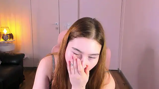 Snapshot of Lili_Luuu chatting on March 16, 3:04 pm Lili Luuu online show from March 16, 3:04 pm