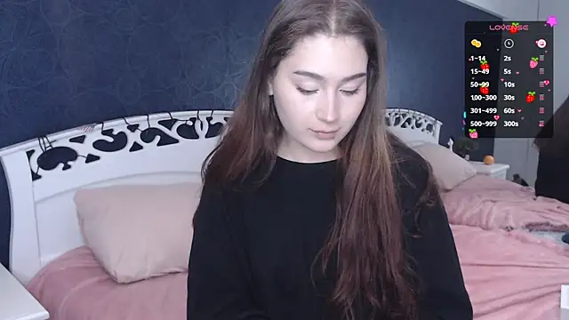 Snapshot of Lili_Luuu chatting on October 1, 9:29 pm Lili Luuu online show from October 1, 9:29 pm