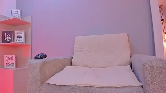 KylliamLevis online show from February 25, 9:03 pm