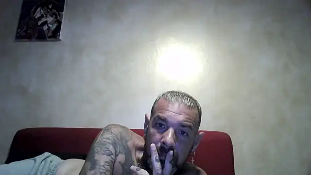 soumisdeblake83 online show from June 6, 7:52 pm