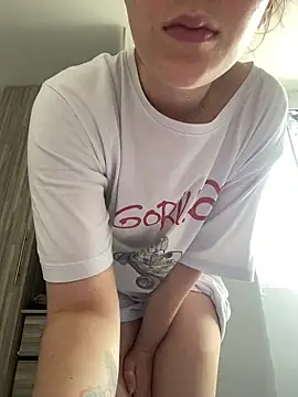 Snapshot of Megan_colsom chatting on October 27, 8:43 pm Megan colsom online show from October 27, 8:43 pm