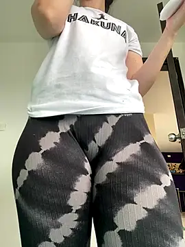 Snapshot of Megan_colsom chatting on October 30, 5:32 pm Megan colsom online show from October 30, 5:32 pm