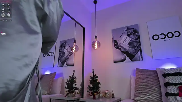 Samantha hotly online show from December 21, 5:03 pm