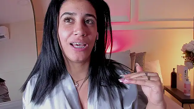 Samantha hotly online show from April 13, 9:57 am