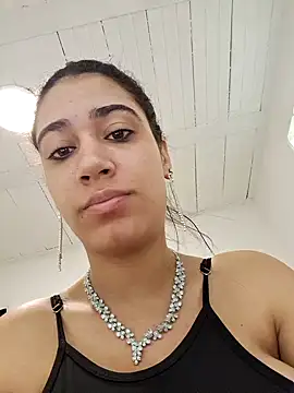 Samantha hotly online show from January 8, 9:32 pm