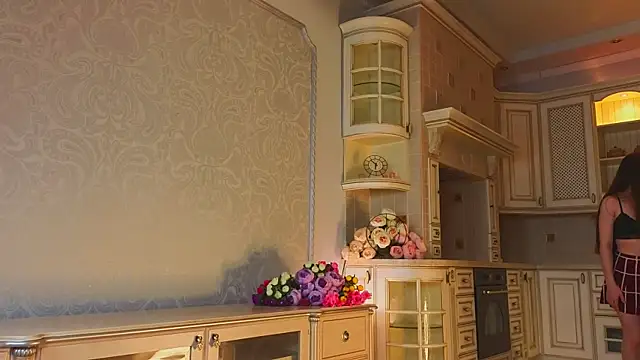 EadlinGillim online show from October 2, 3:10 am