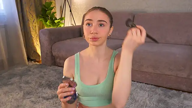 EadlinGillim online show from March 31, 3:19 am