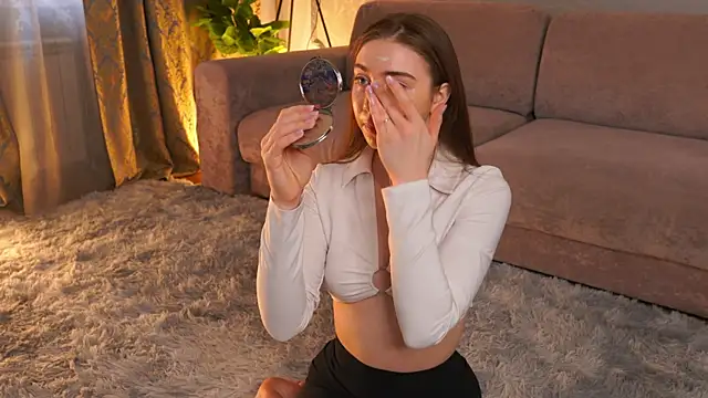 EadlinGillim online show from April 2, 3:13 am