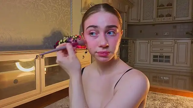 EadlinGillim online show from September 24, 3:35 am