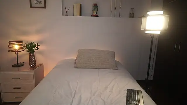 ximena cortez 03 online show from March 26, 11:35 pm