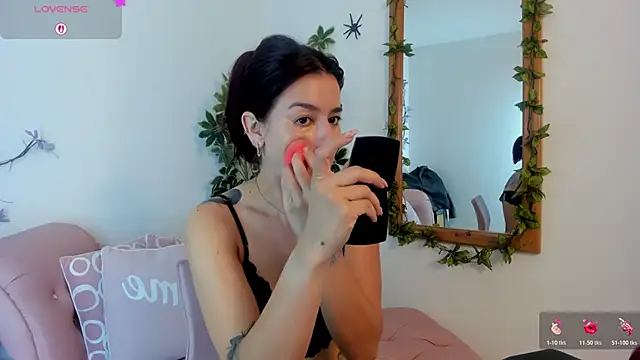 Snapshot of valerieMattson chatting on November 4, 1:48 pm valerieMattson online show from November 4, 1:48 pm