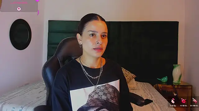 Snapshot of valerieMattson chatting on October 31, 3:08 pm valerieMattson online show from October 31, 3:08 pm