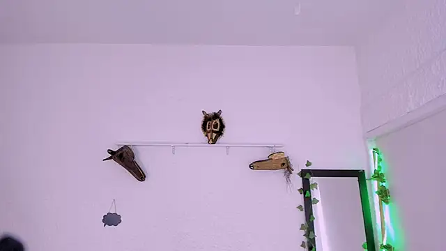 catleya noire online show from December 17, 7:52 pm