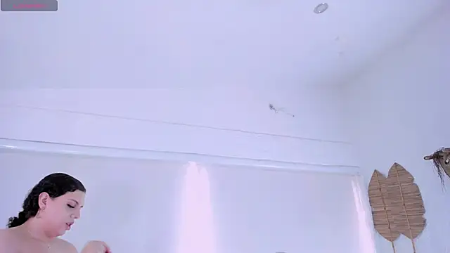 catleya noire online show from December 5, 8:06 pm