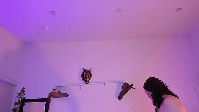 catleya noire online show from January 9, 8:05 pm