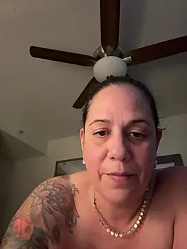 PrettyKittyMia online show from April 12, 9:29 pm