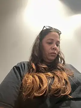 PrettyKittyMia online show from April 4, 4:13 pm