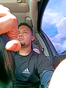 Snapshot of Boylatinn chatting on September 17, 5:59 pm Boylatinn online show from September 17, 5:59 pm