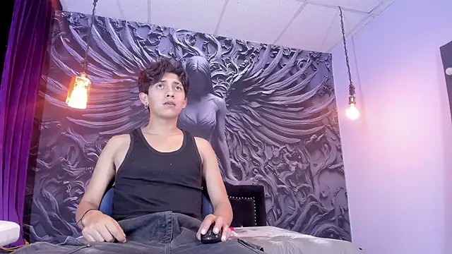 Ethann1  online show from October 21, 3:50 am