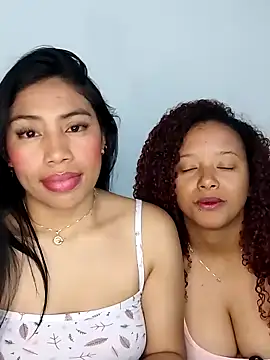 Snapshot of MelanyAndRizosss chatting on October 19, 4:37 am MelanyAndRizosss online show from October 19, 4:37 am