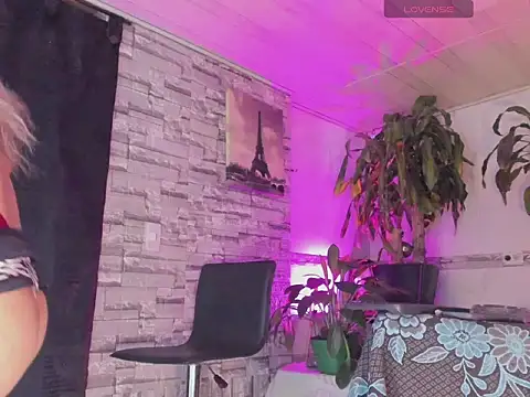 nazareth bigcocksexy online show from May 13, 10:50 pm