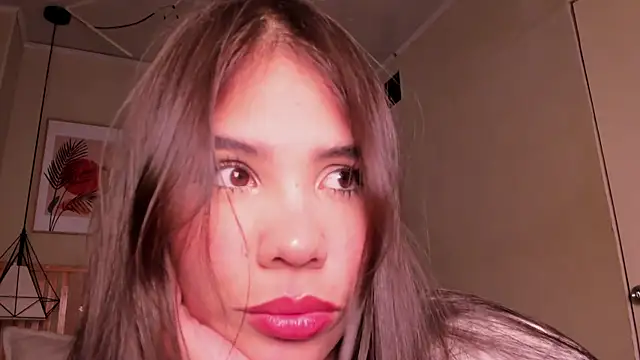 Snapshot of Emilybeltons chatting on November 15, 8:57 pm Emilybeltons online show from November 15, 8:57 pm